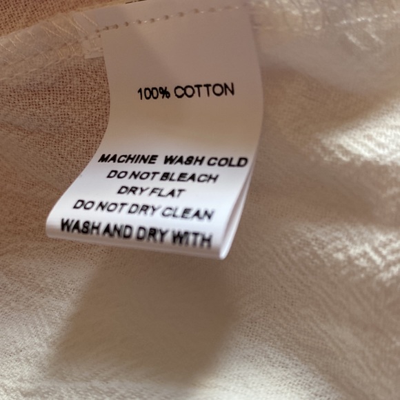 New IZURIA | White Floral-Embroidered Hi-Low Top size 3XL - Picture 10 of 12